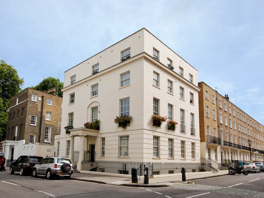 2 bed flat for sale in Virginia Court, Burton Street, Bloomsbury WC1H