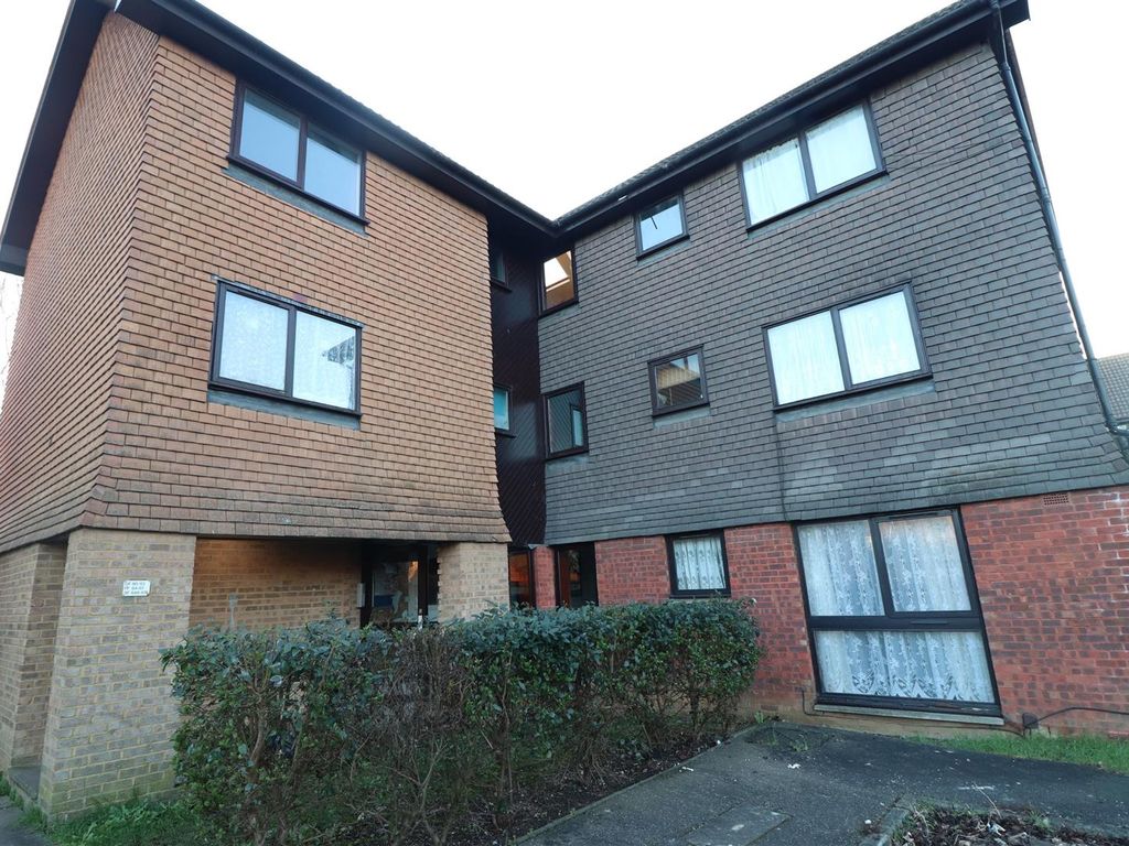 1 bed flat to rent in Ryeland Close, West Drayton UB7, £1,200 pcm Zoopla
