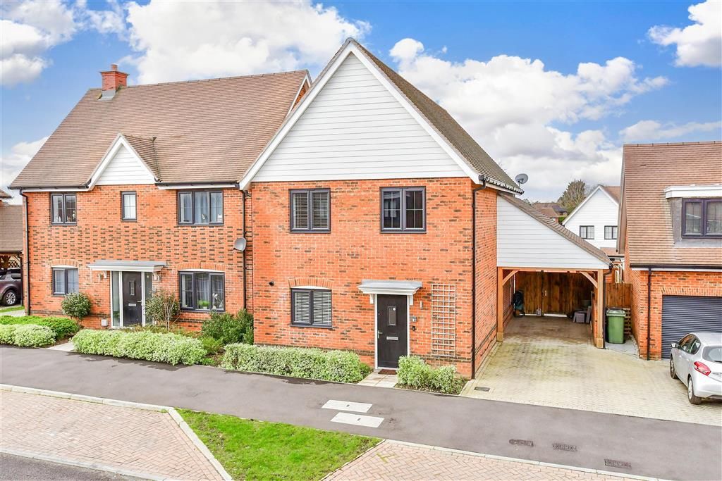 4 bed detached house for sale in Honeysuckle Avenue, Willesborough