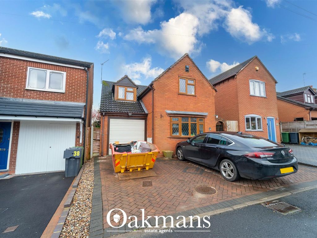 3 bed detached house for sale in The Buckleys, Alvechurch, Birmingham