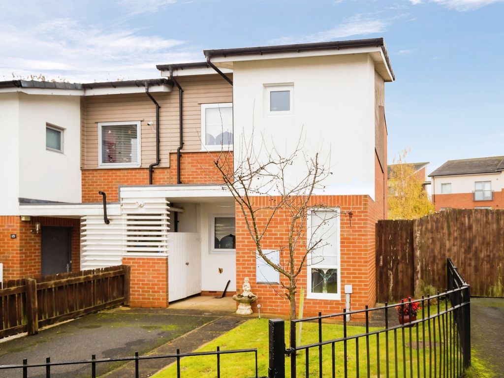 2 bed end terrace house for sale in Denbigh Court, Castlefields, Runcorn WA7 Zoopla