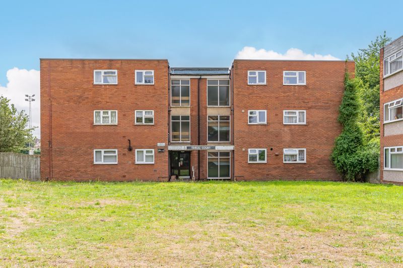 2 bed flat for sale in Trinal Court, Stourbridge Road, Stourbridge DY9