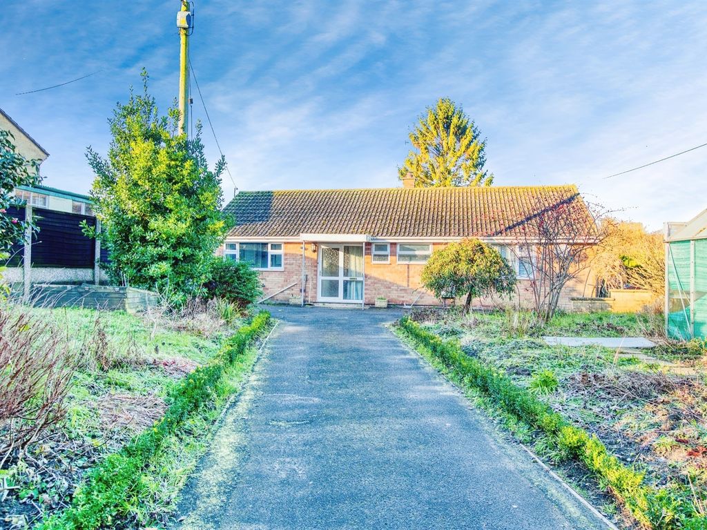 3 bed detached bungalow for sale in North Street, Crewkerne TA18, £