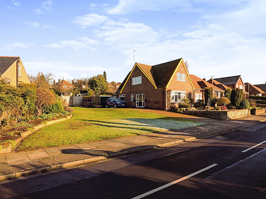 3 bed detached house for sale in Arundel Drive, Bramcote, Nottingham