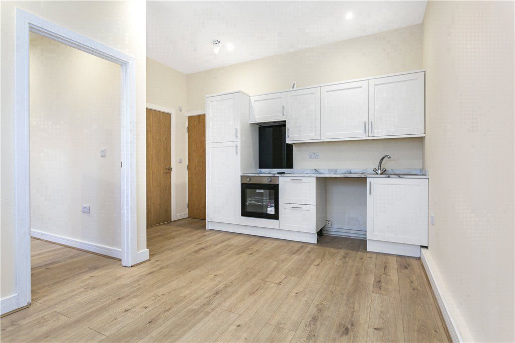 1 bed flat for sale in Station Road, Addlestone, Surrey KT15 Zoopla