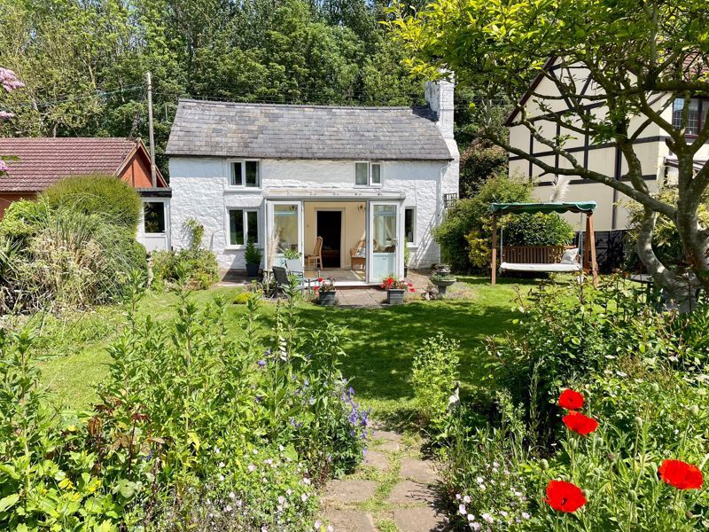 2 bed cottage for sale in Cross Keys, Hereford HR1 Zoopla