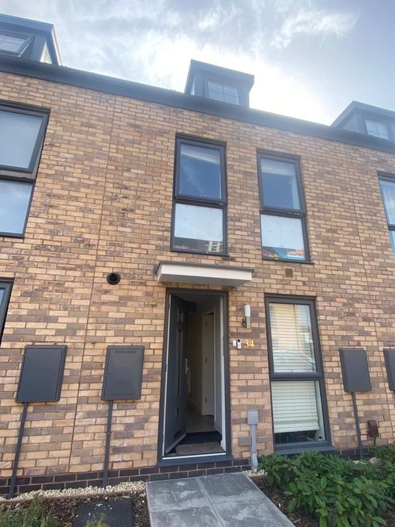 New home, 4 bed terraced house for sale in Stratford House Road