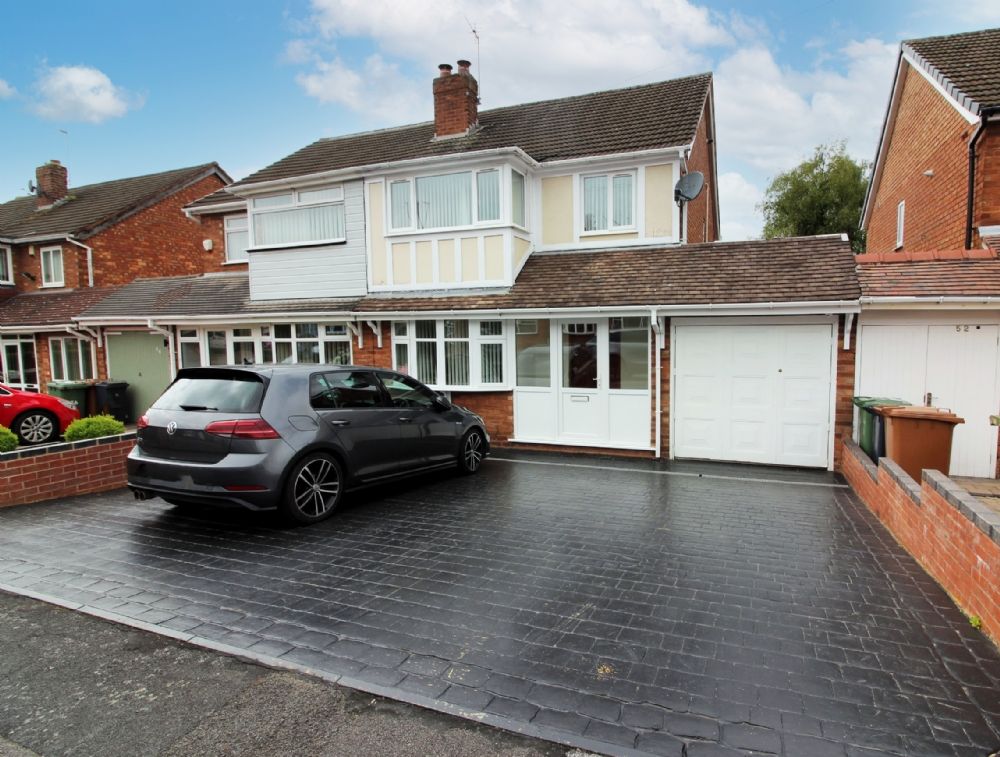 3 bed semidetached house for sale in Buckingham Drive, Willenhall WV12 Zoopla