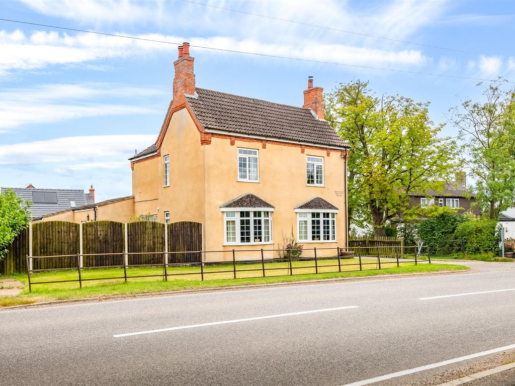 3 bed detached house for sale in Century House, Main Street, Bucknall