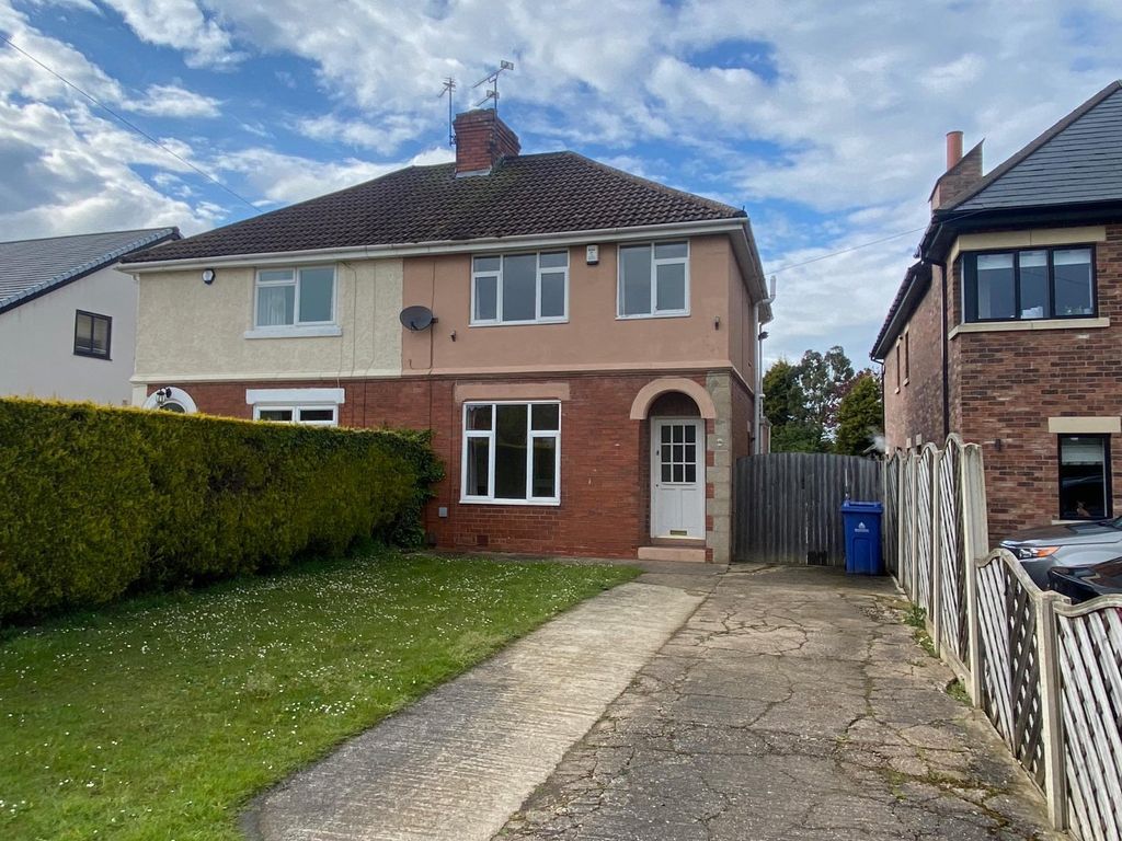 3 bed semidetached house to rent in Melton Road, Sprotbrough