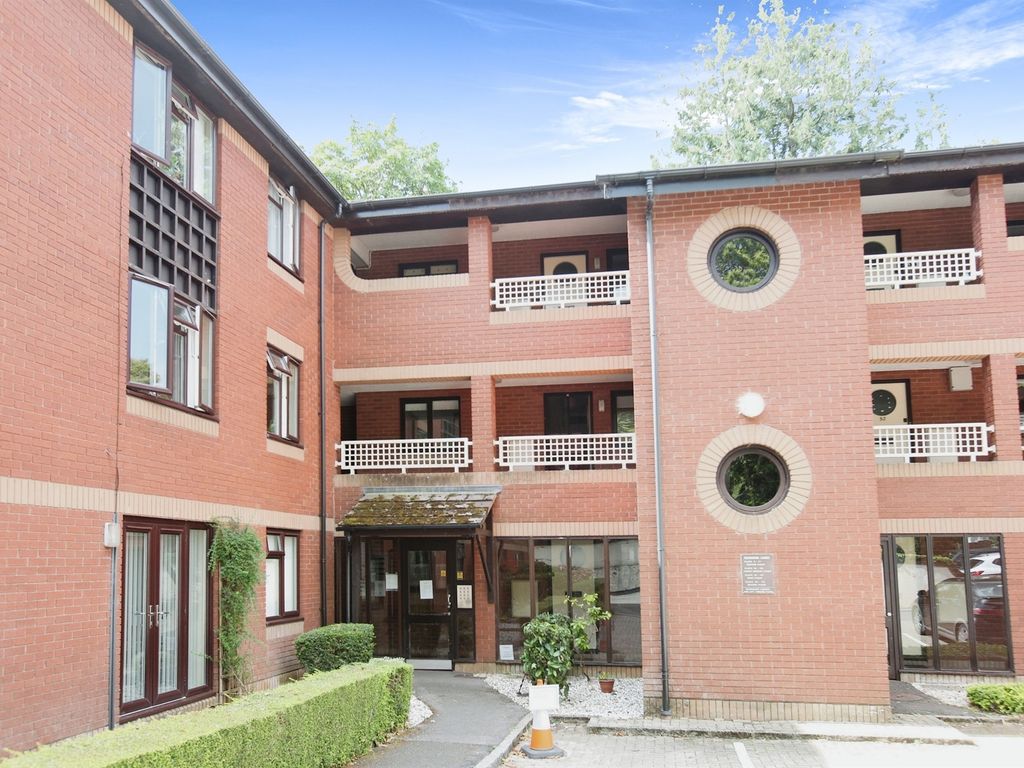 1 bed flat for sale in Oldway Road, Paignton TQ3, £80,000 Zoopla