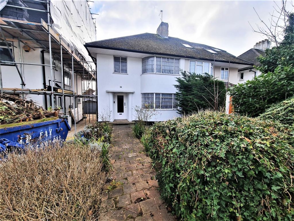 3 bed semidetached house for sale in St. Margarets Road, Edgware HA8
