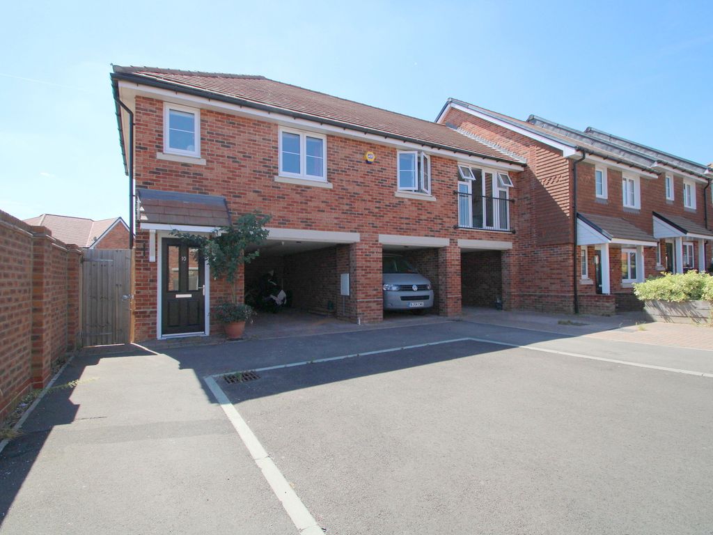 2 bed property for sale in Elisha Close, Spencers Wood, Reading RG7