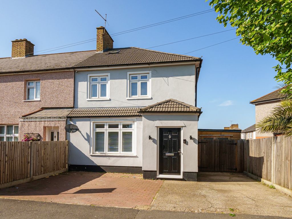 3 bed end terrace house for sale in Avenue Road, Erith DA8 Zoopla