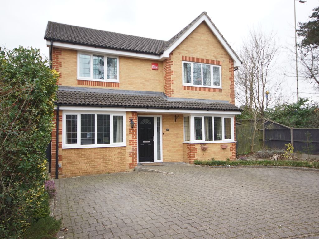 4 bed detached house for sale in Maple Leaf Drive, Bordon GU35 Zoopla