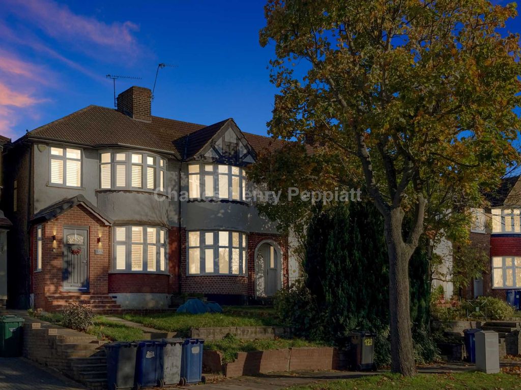 Hampden Way, Southgate N14  