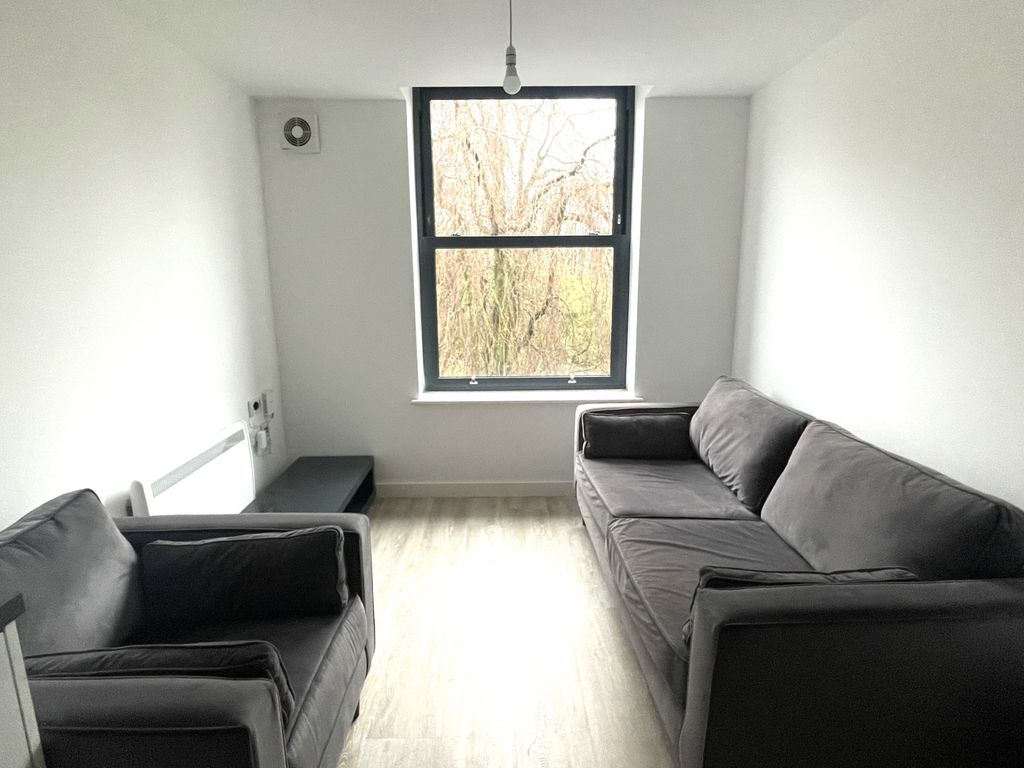 2 bed flat to rent in 11 Cross Street, Preston, Lancashire PR1, £795