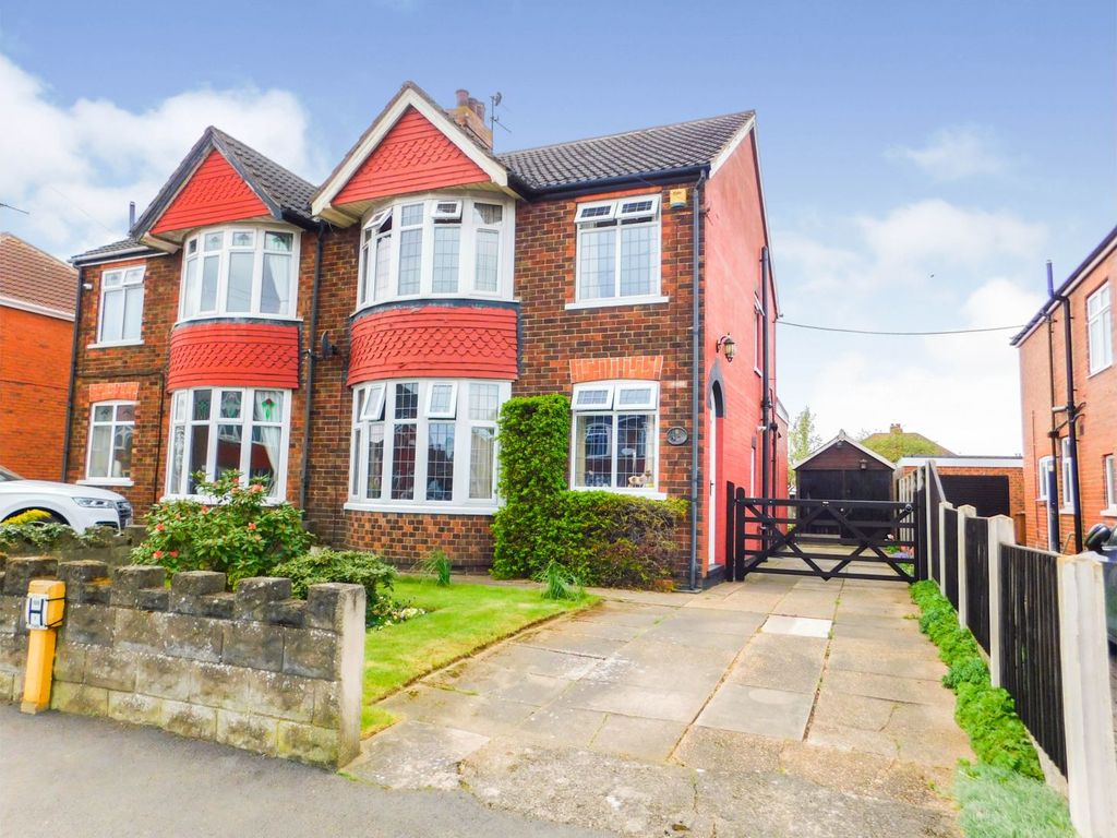 3 bed semidetached house for sale in Hamilton Road, Scunthorpe DN17