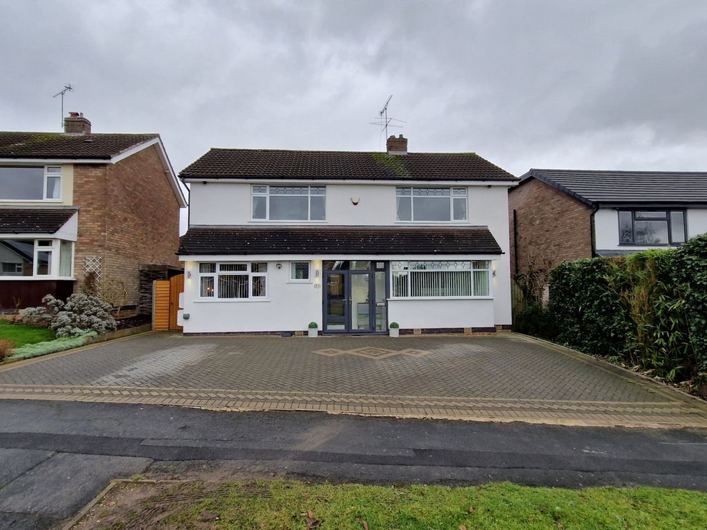 4 bed detached house for sale in Launde Road, Oadby LE2, £700,000 Zoopla