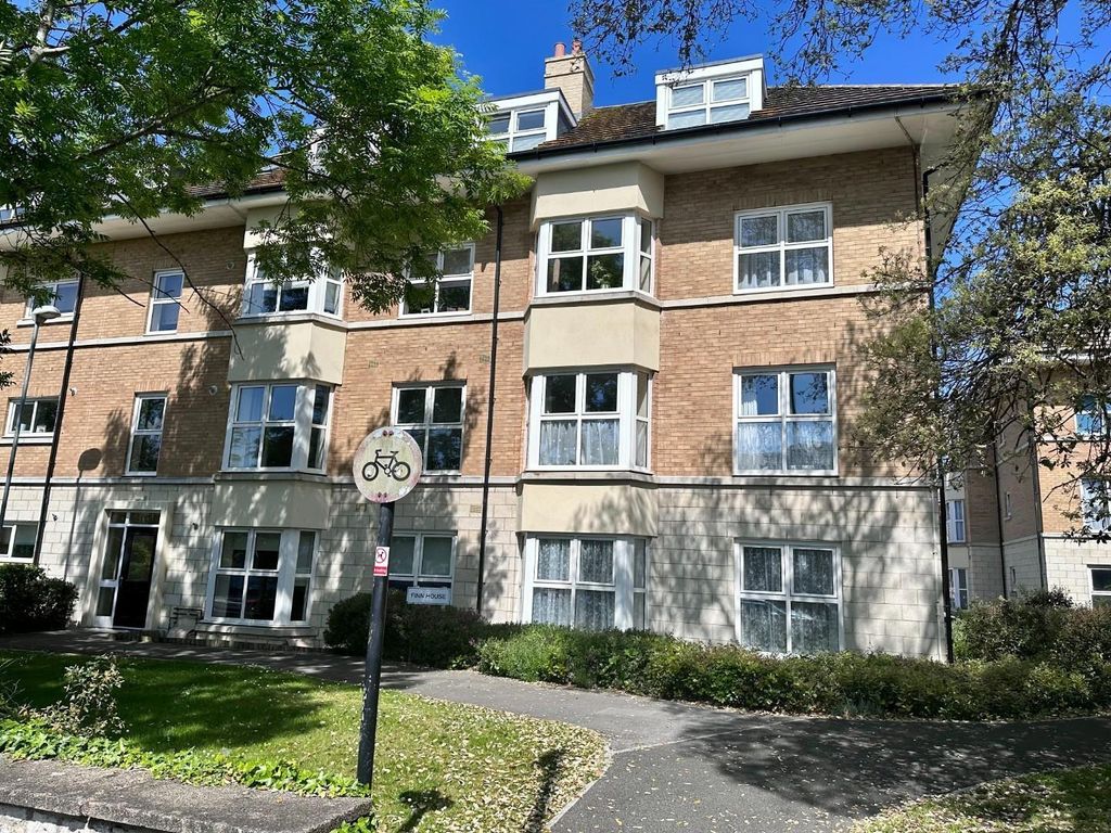 2 bed flat for sale in Dorchester Road, Weymouth DT4, £96,000 Zoopla