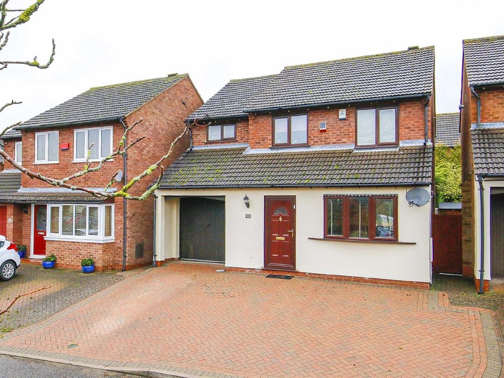 4 bed detached house to rent in Shorham Rise, Two Mile Ash, Milton