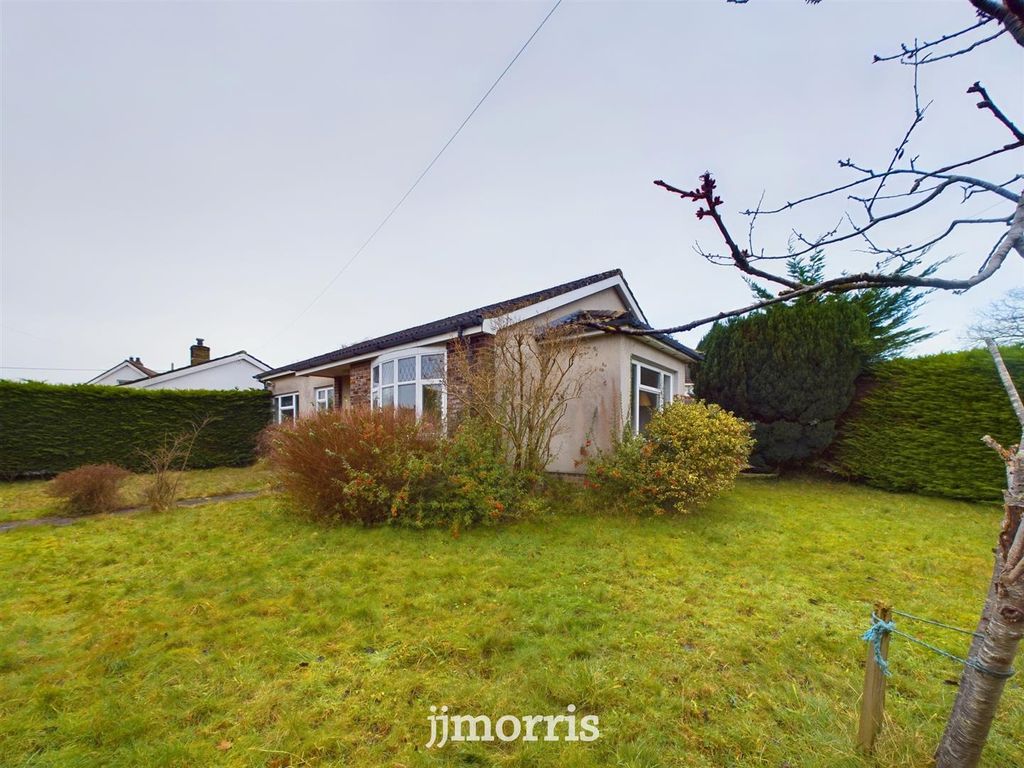 3 bed detached bungalow for sale in Gelliwen, Llechryd, Cardigan SA43