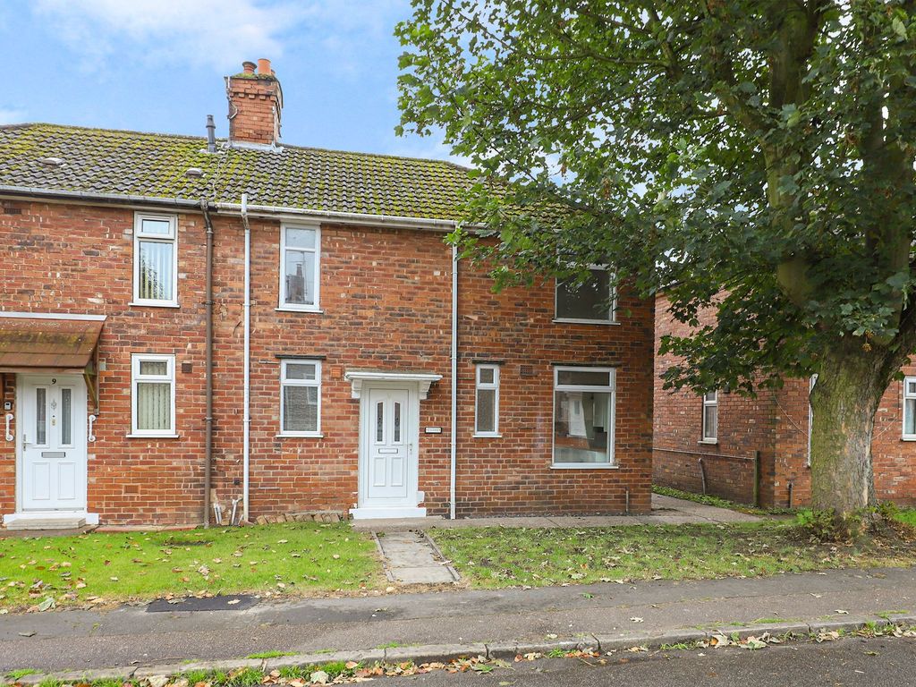 3 bed semidetached house for sale in Portland Avenue, Bolsover S44, £