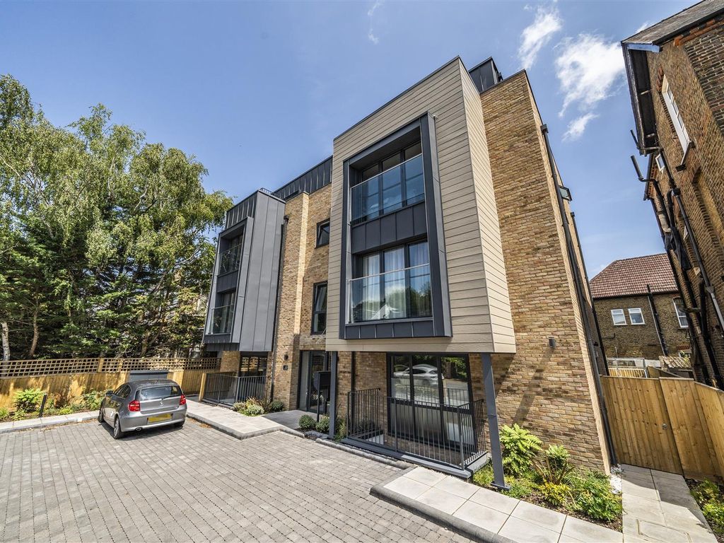 Studio for sale in The Avenue, Berrylands, Surbiton KT5 Zoopla