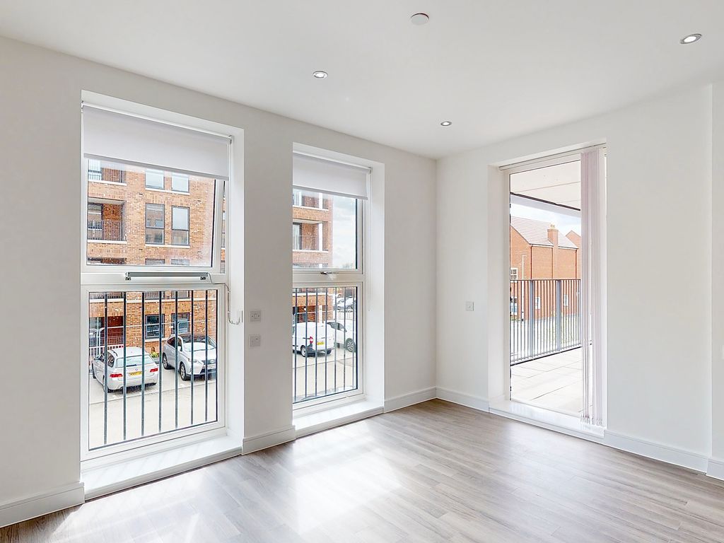 2 bed flat for sale in Oakleigh Road North, Whetstone N20, £414,375