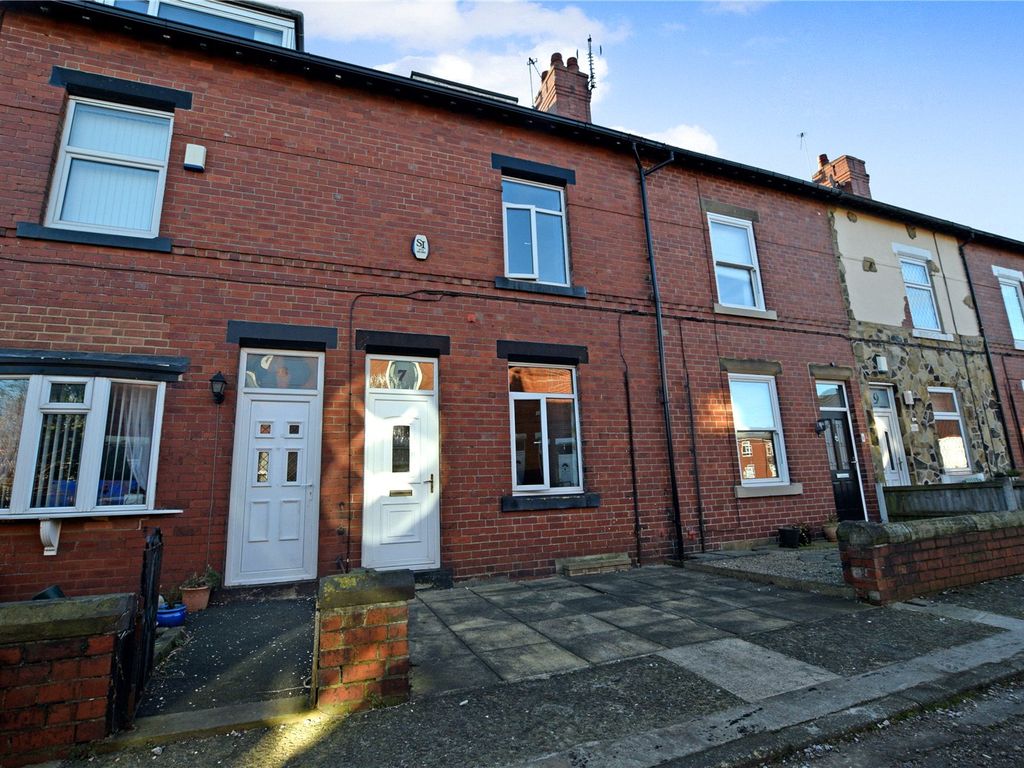 3 bed terraced house to rent in Oakfield Avenue, Rothwell, Leeds LS26