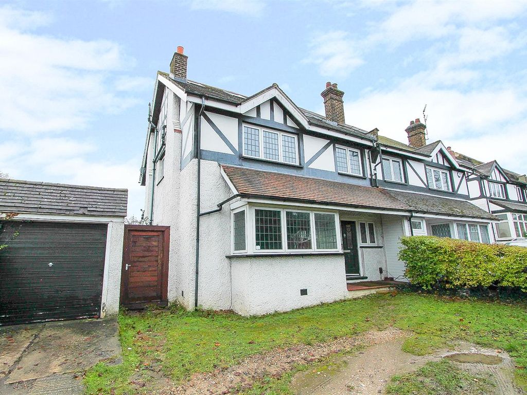 4 bed semidetached house for sale in Stanley Park Road, Carshalton SM5