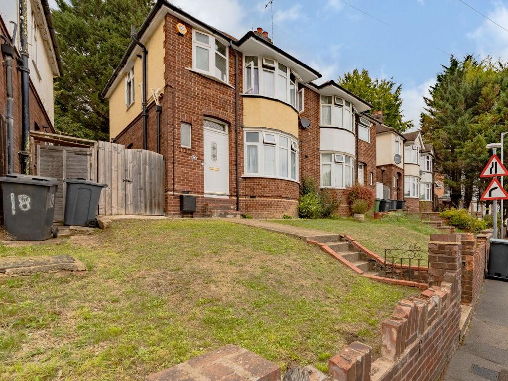 Meyrick Avenue, Luton, Bedfordshire LU1  