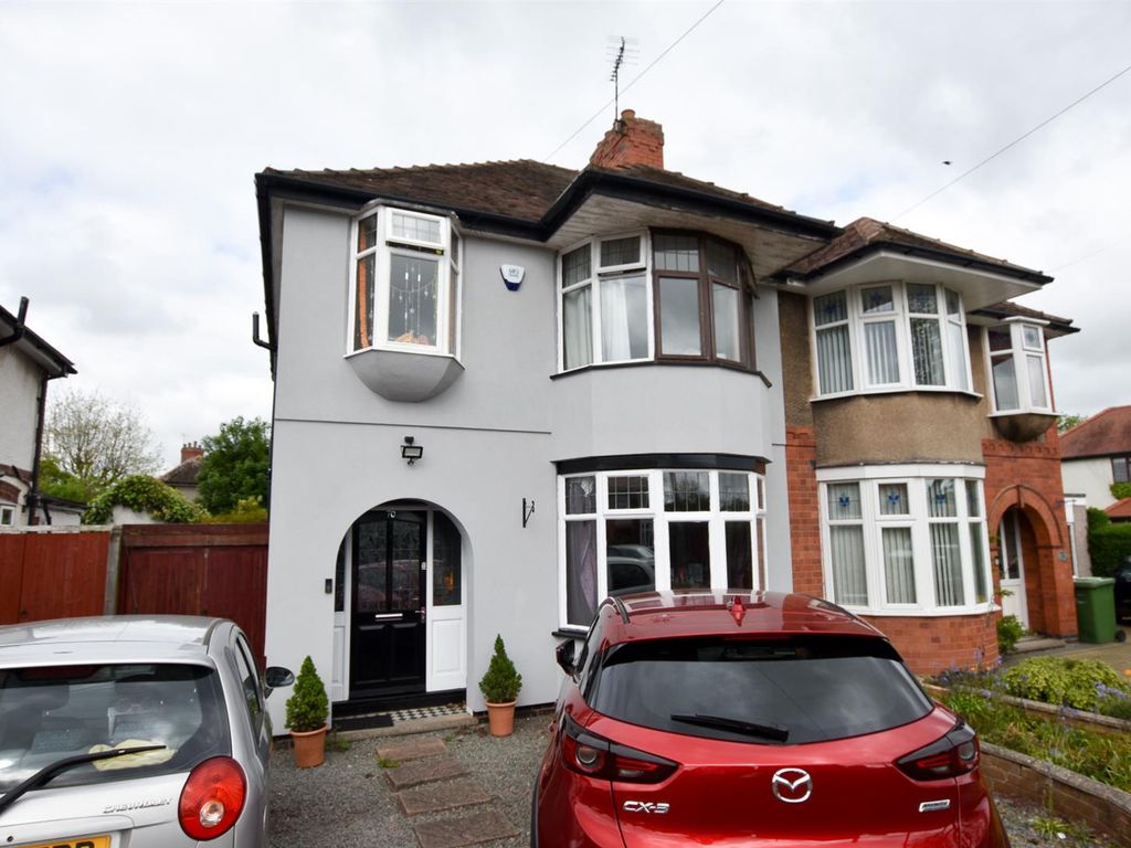 3 bed semidetached house for sale in Shanklin Drive, Nuneaton CV10