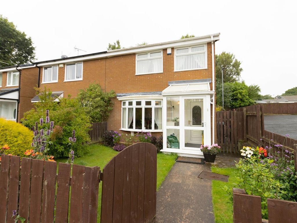 3 bed semidetached house to rent in Windsor Court, Kingston Park