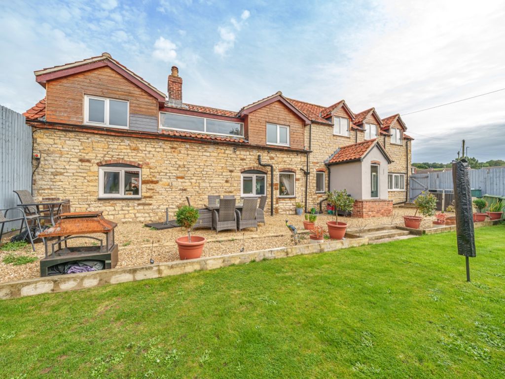 5 bed detached house for sale in Stonehaven 256 Harrowby Lane, Grantham