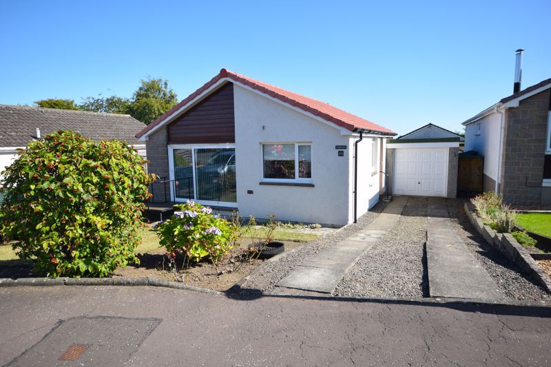 2 bed bungalow for sale in Moray Court, Auchtertool, Kirkcaldy KY2, £