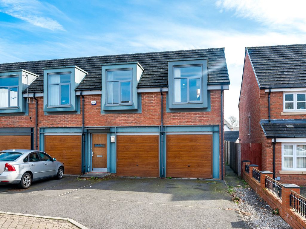 2 bed flat for sale in Dickens Close, Salford M7, £190,000 Zoopla