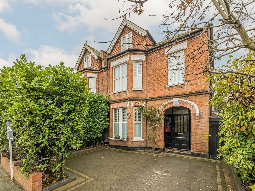 5 bed semidetached house for sale in Ewell Road, Surbiton KT6, £