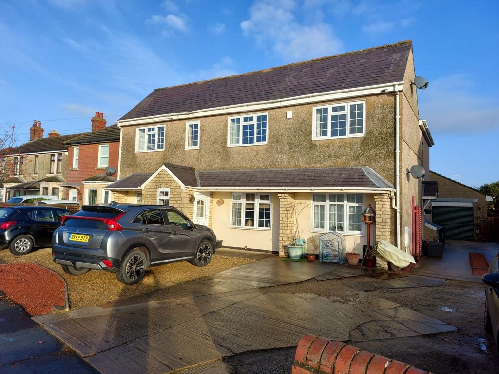 1 bed flat to rent in Moredon Road, Swindon, Wiltshire SN25, £750 pcm