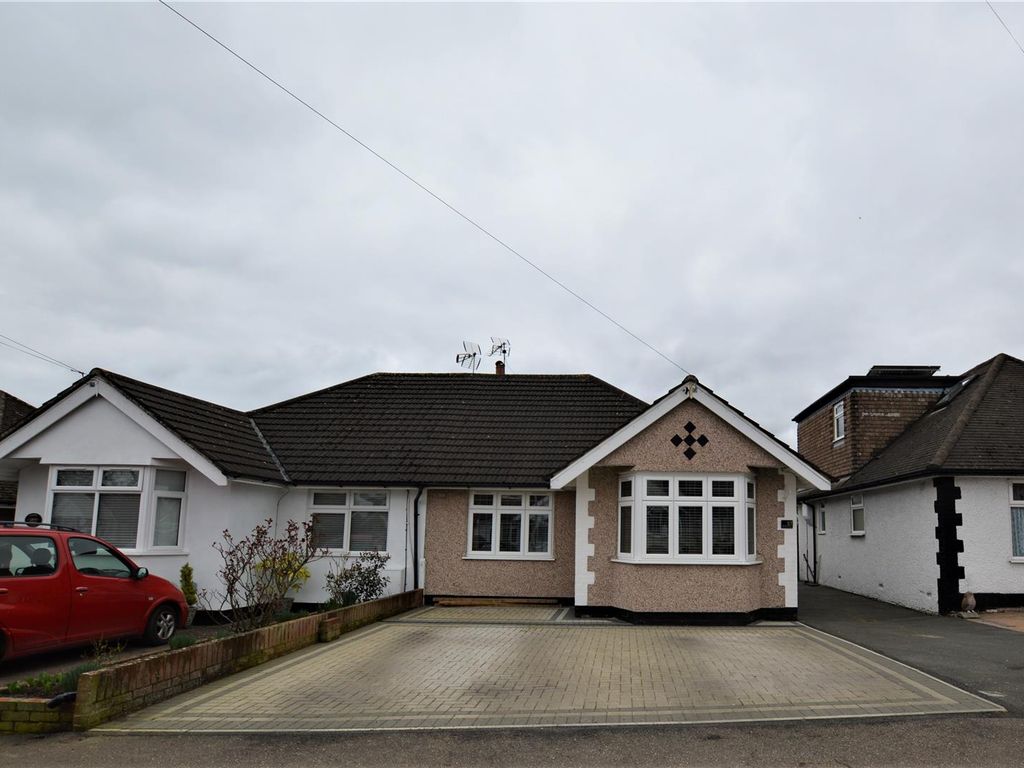 3 bed semidetached bungalow for sale in Sherborne Way, Croxley Green
