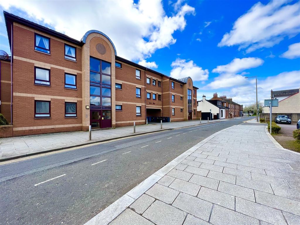 2 bed flat for sale in York Place, Bellshill, Bellshill ML4 Zoopla