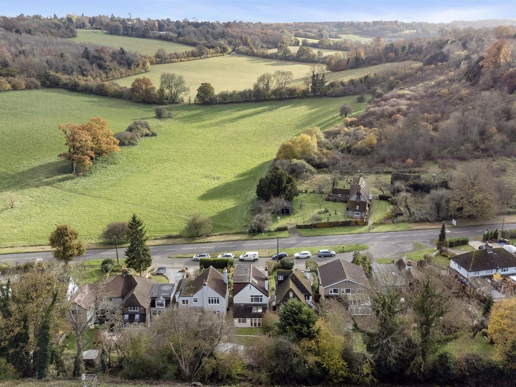 3 bed detached house for sale in Outwood Lane, Chipstead, Coulsdon CR5, £800,000 Zoopla