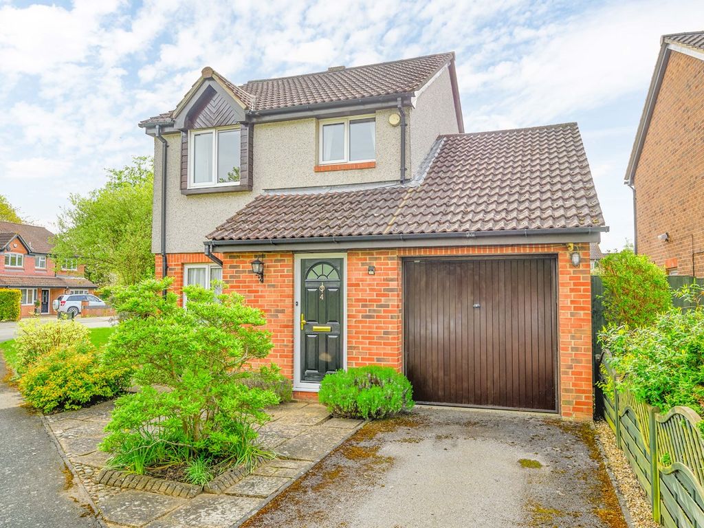 3 bed detached house for sale in Regency Gardens, WaltonOnThames KT12