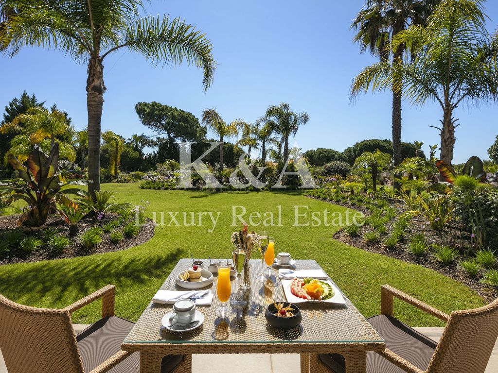 2 bed apartment for sale in Quinta Do Lago, Almancil, Loulé, £737,663