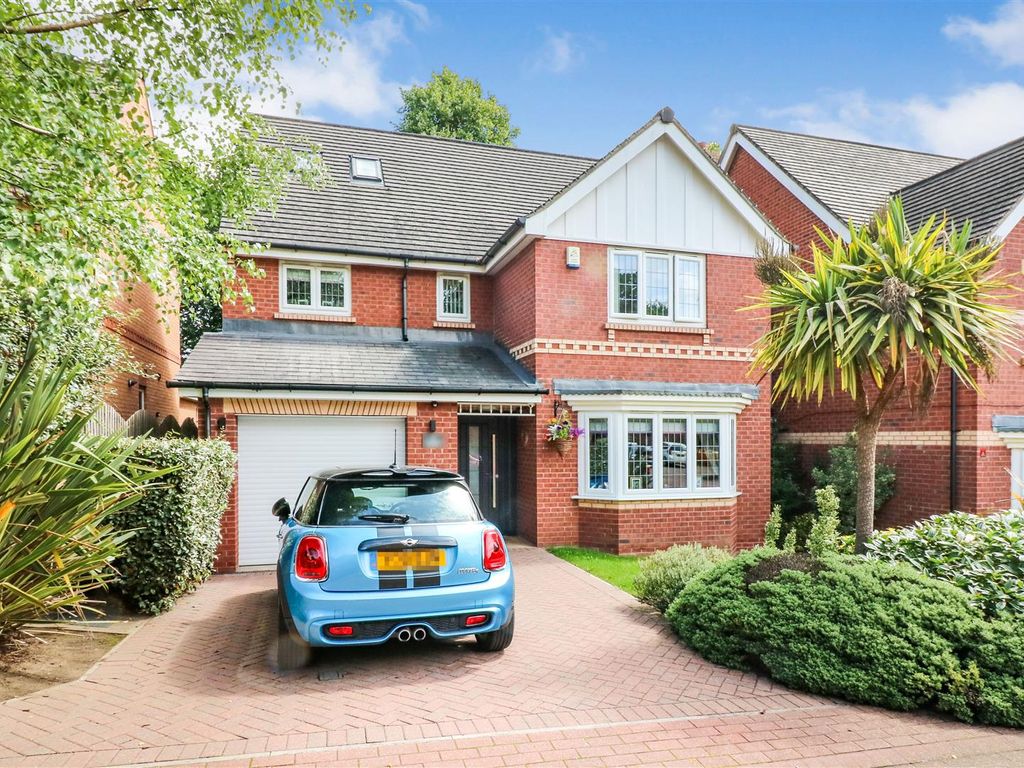 6 bed detached house for sale in Rockingham Gardens, Off Sitwell Grove