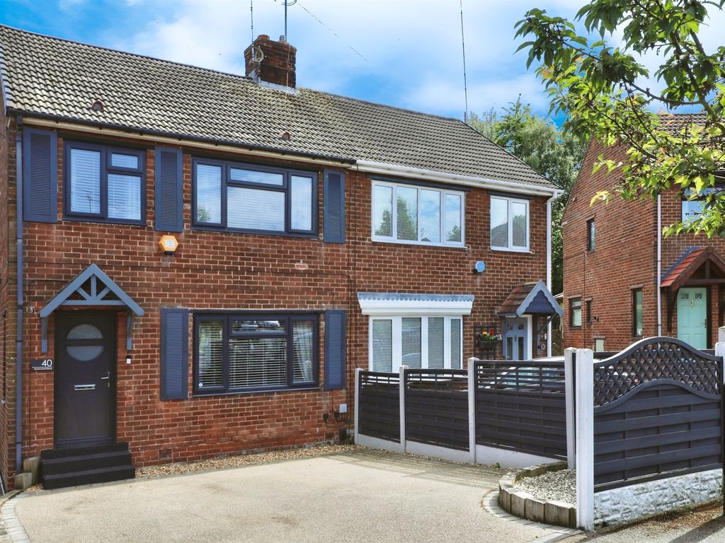 3 bed semidetached house for sale in Horsewood Road, Woodhouse