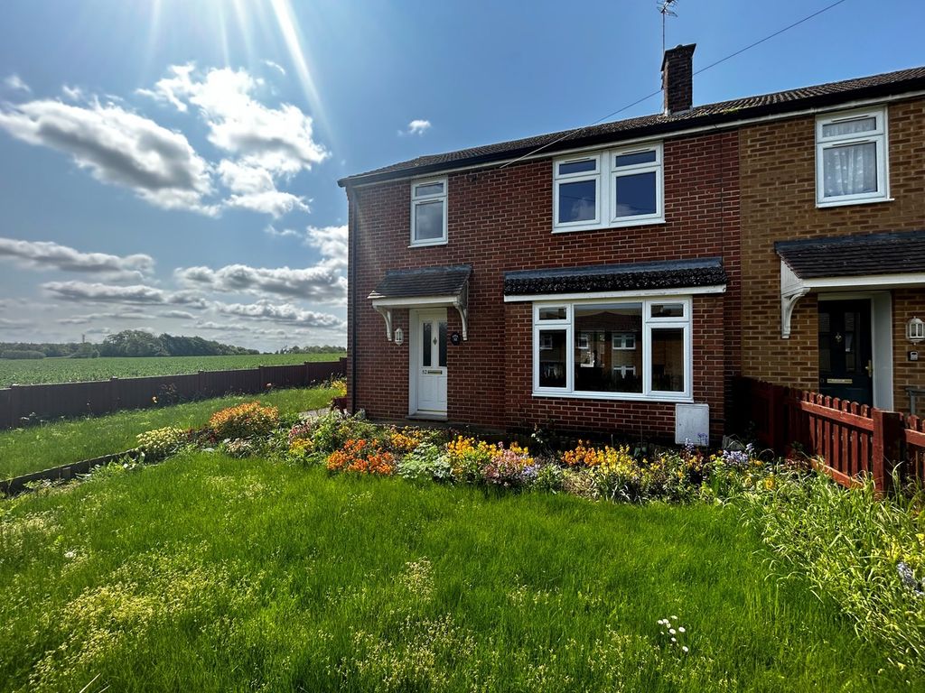3 bed end terrace house for sale in Strathmore Road, Whitwell, Hitchin