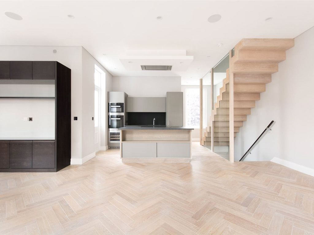 2 bed flat to rent in Westbourne Park Villas, Bayswater, Westminster W2