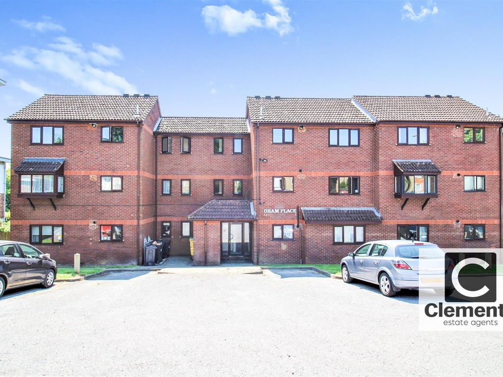 1 bed flat to rent in Oram Place, Lawn Lane, Hemel Hempstead HP3, £1,100 pcm Zoopla
