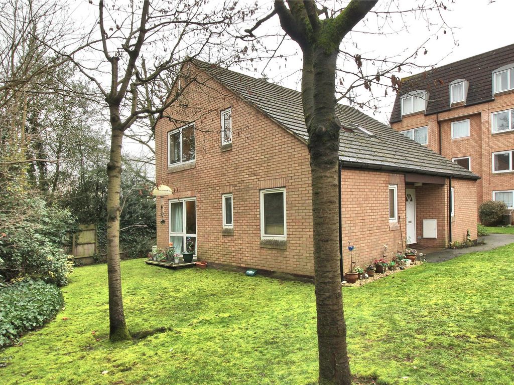 2 bed for sale in Mount Hermon Road, Hook Heath, Woking GU22